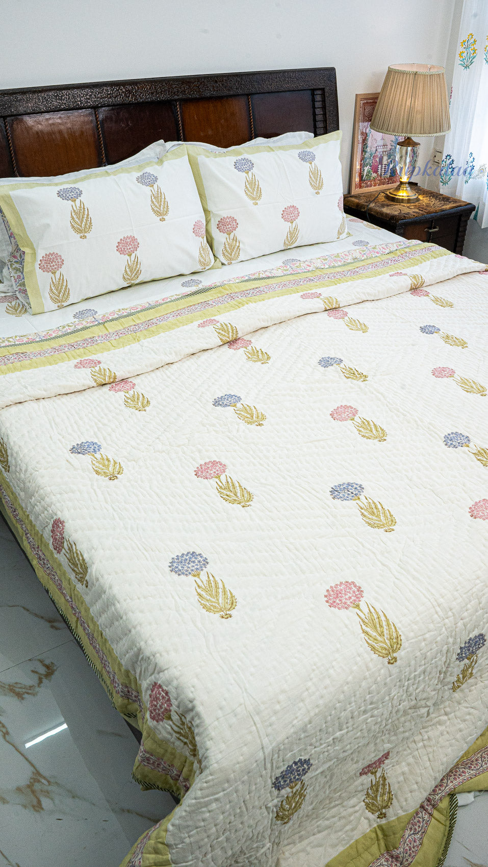 Patra Karigari Quilt and Bedsheet Set