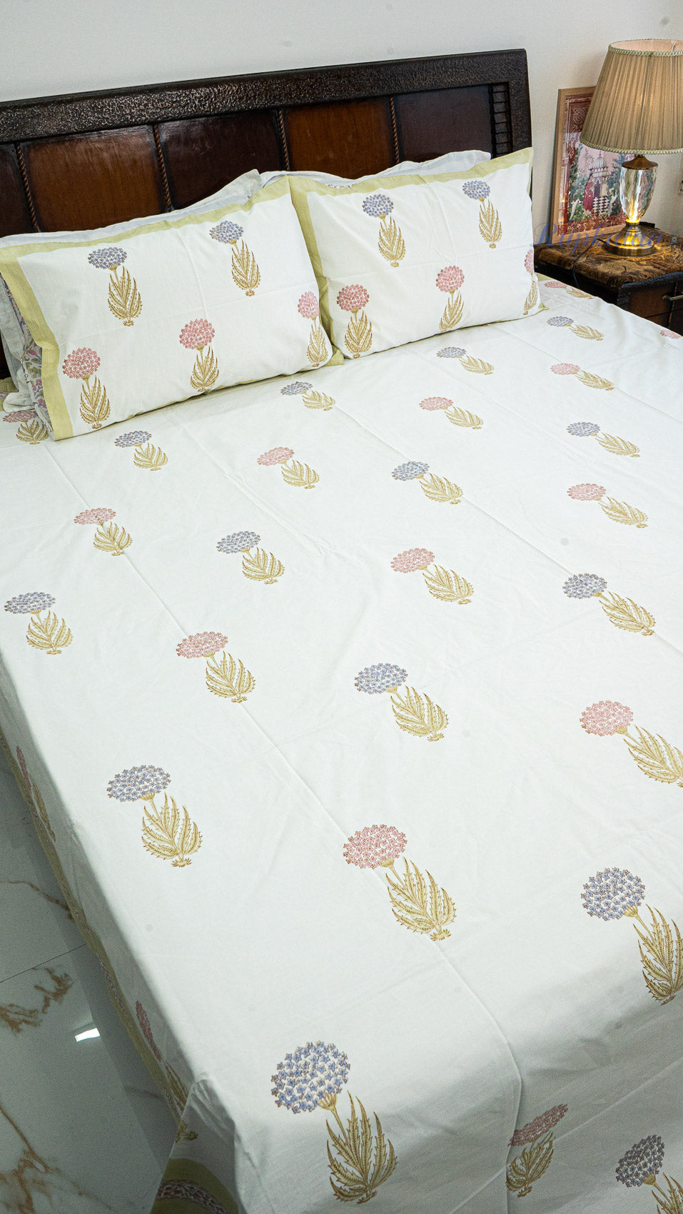 Patra Karigari Quilt and Bedsheet Set