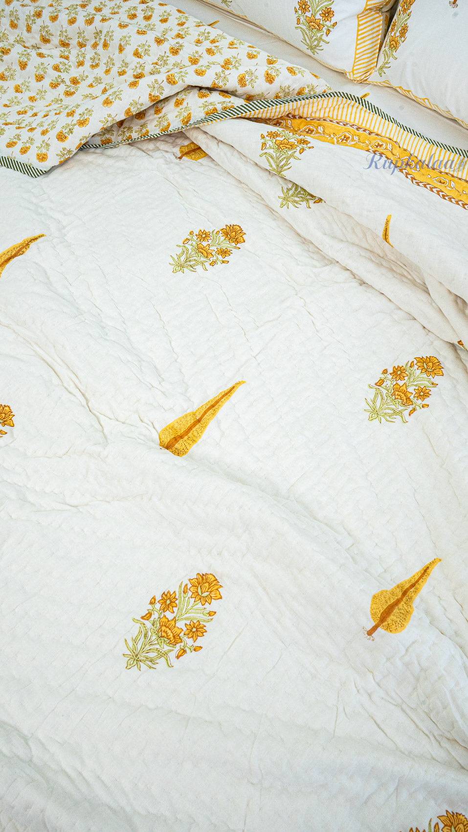 Haldi Phool Quilt and Bedsheet Set