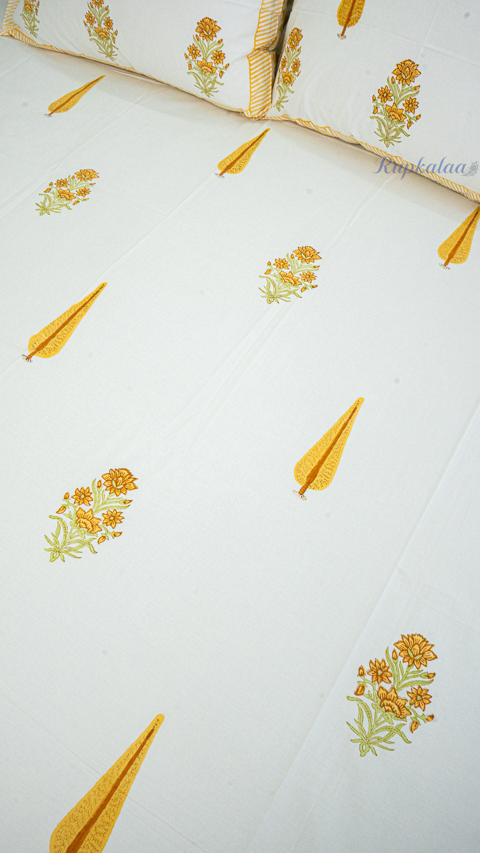Haldi Phool Quilt and Bedsheet Set