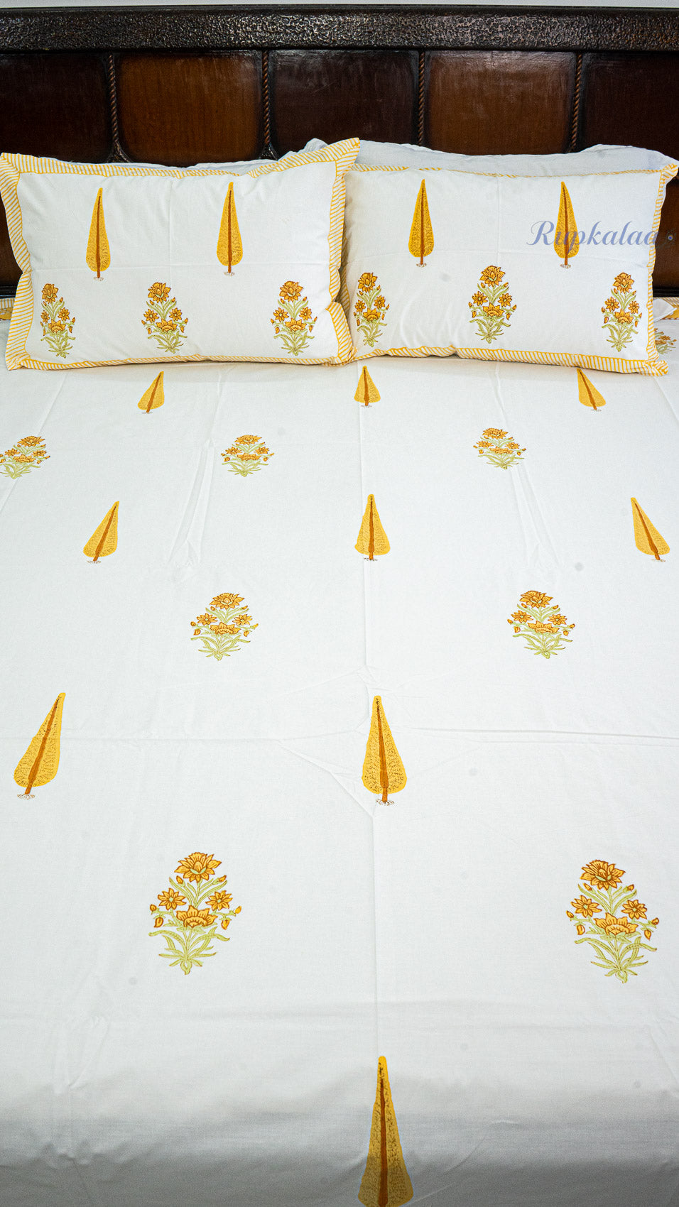 Haldi Phool Quilt and Bedsheet Set