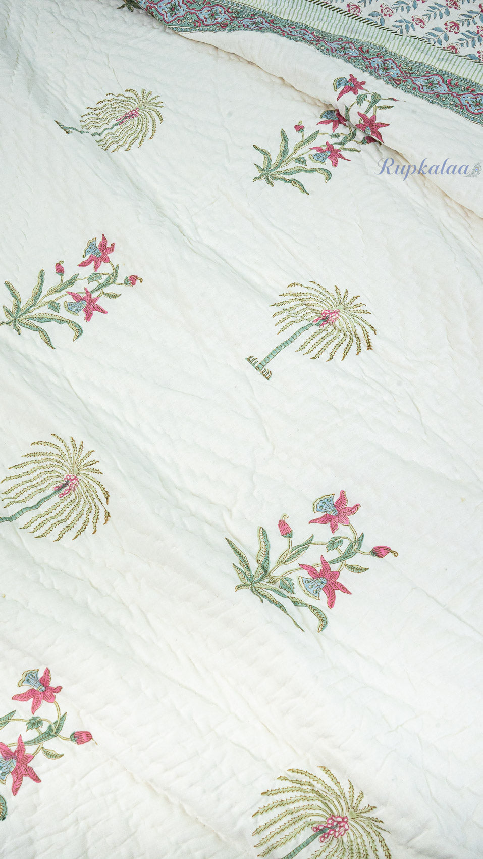 Karigari Quilt and Bedsheet Set