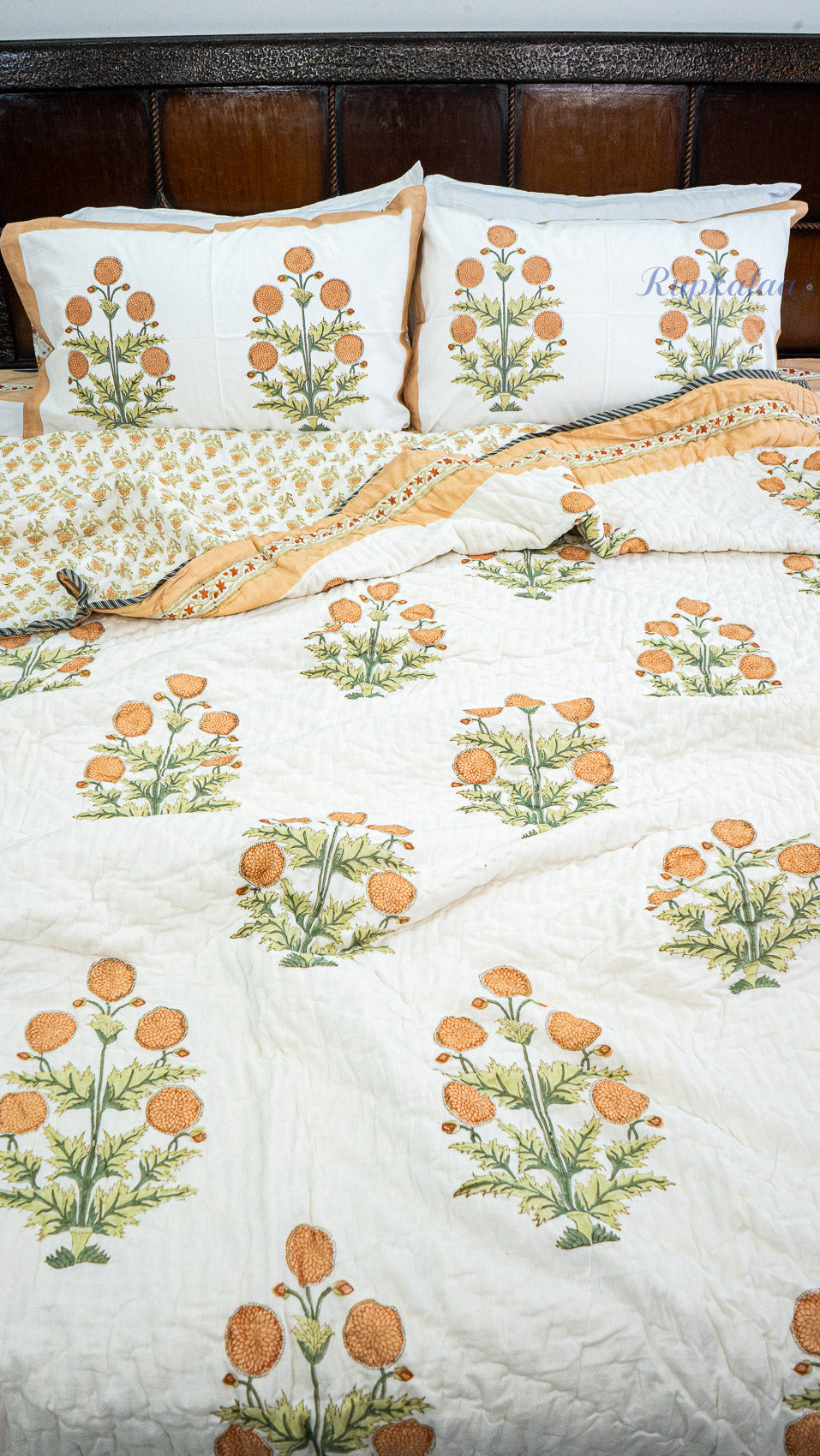 Golden Drift Quilt and Bedsheet Set