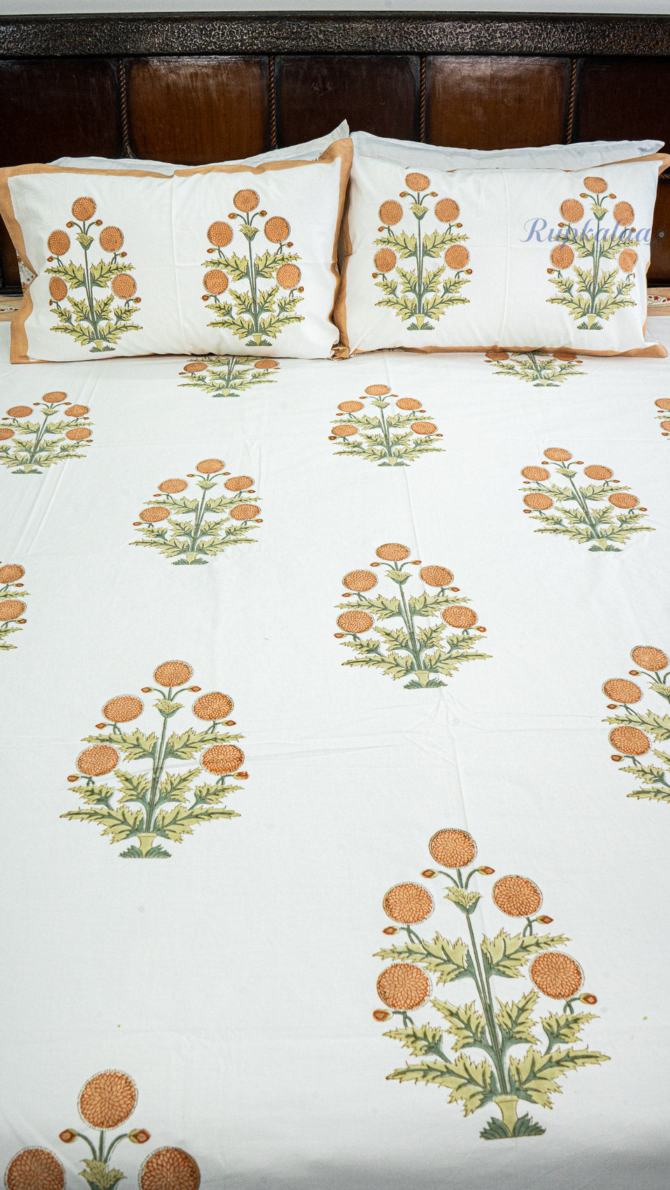 Golden Drift Quilt and Bedsheet Set