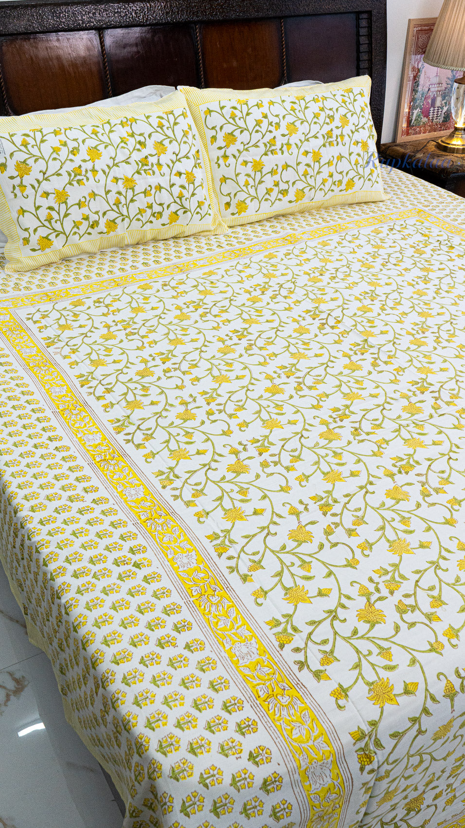 Summer Meadow Thick Cotton Bedsheet with Two Pillow Covers