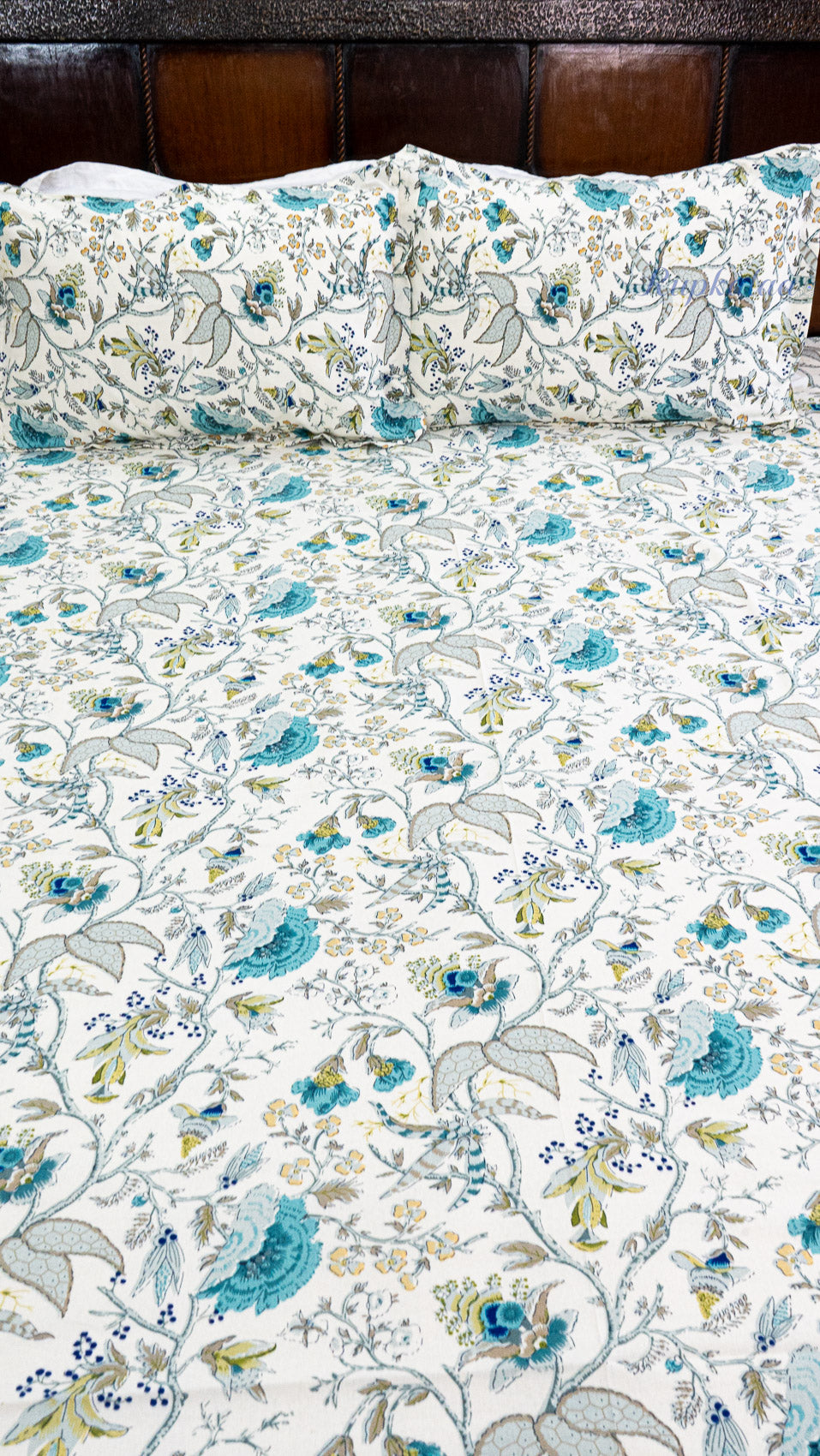 Pushp Aangan Cotton Bedsheet with Two Pillow Covers