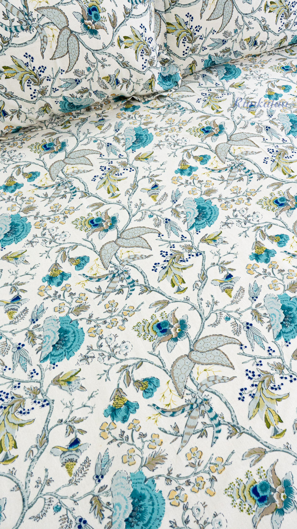 Pushp Aangan Cotton Bedsheet with Two Pillow Covers