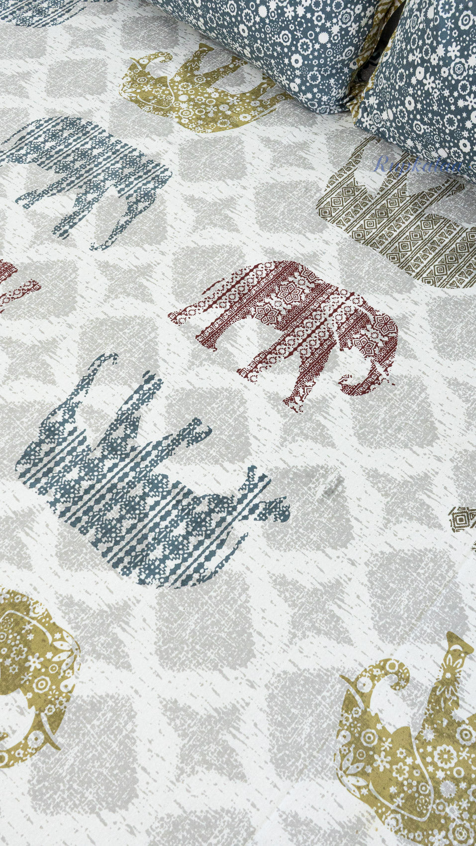 Gajraj Garden Cotton Bedsheet with Two Pillow Covers