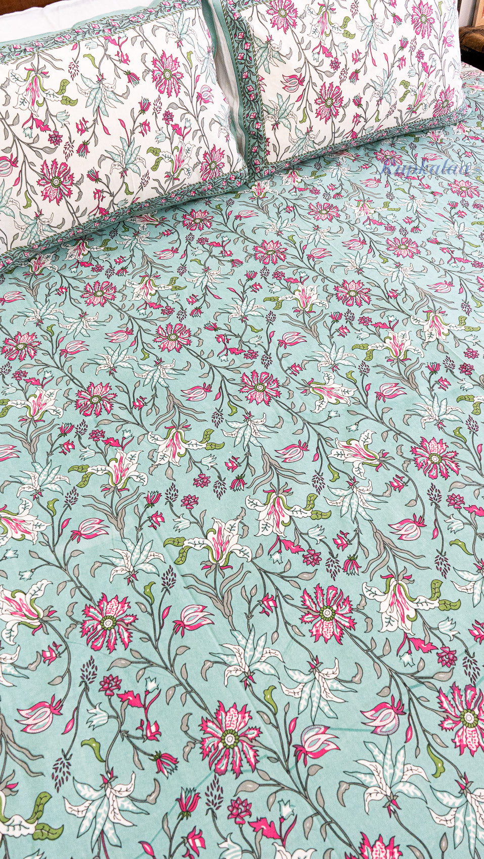 Maharani Bagh Cotton Bedsheet with Two Pillow Covers