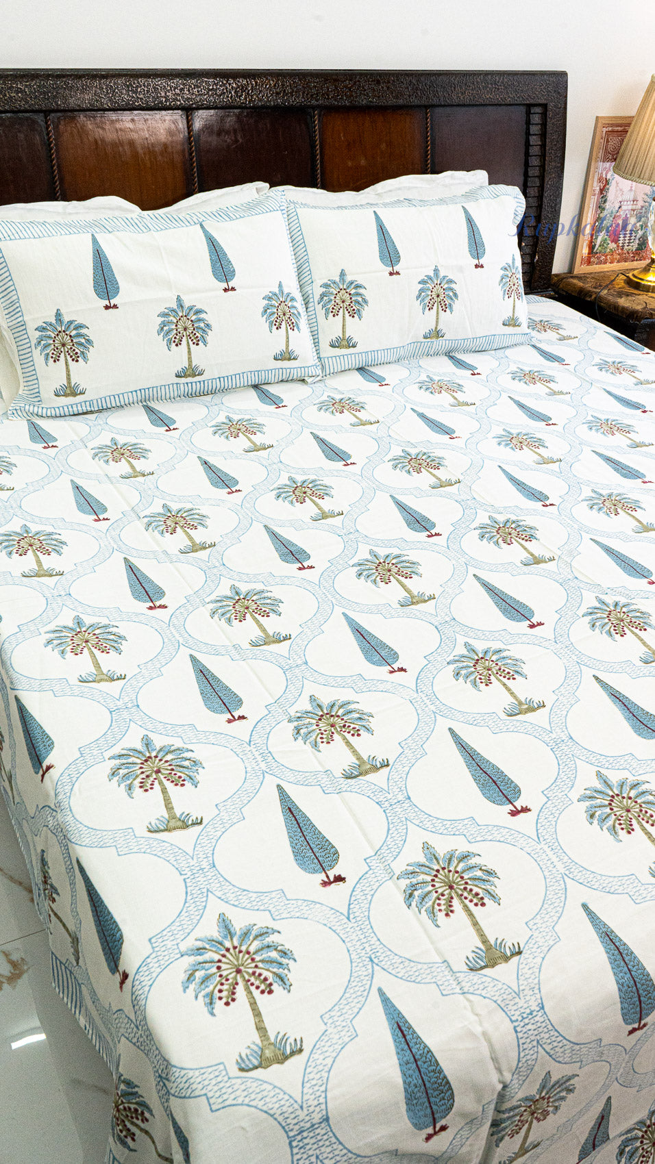 Taal Vatika Cotton Bedsheet with Two Pillow Covers