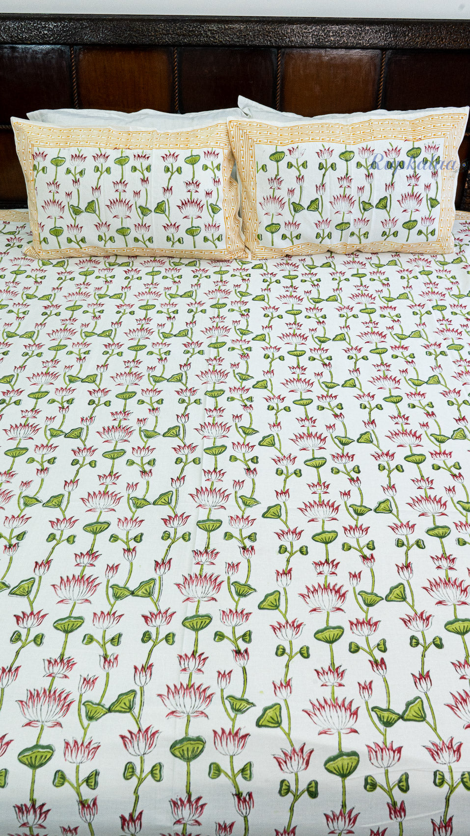 Kamal Angan Cotton Bedsheet with Two Pillow Covers