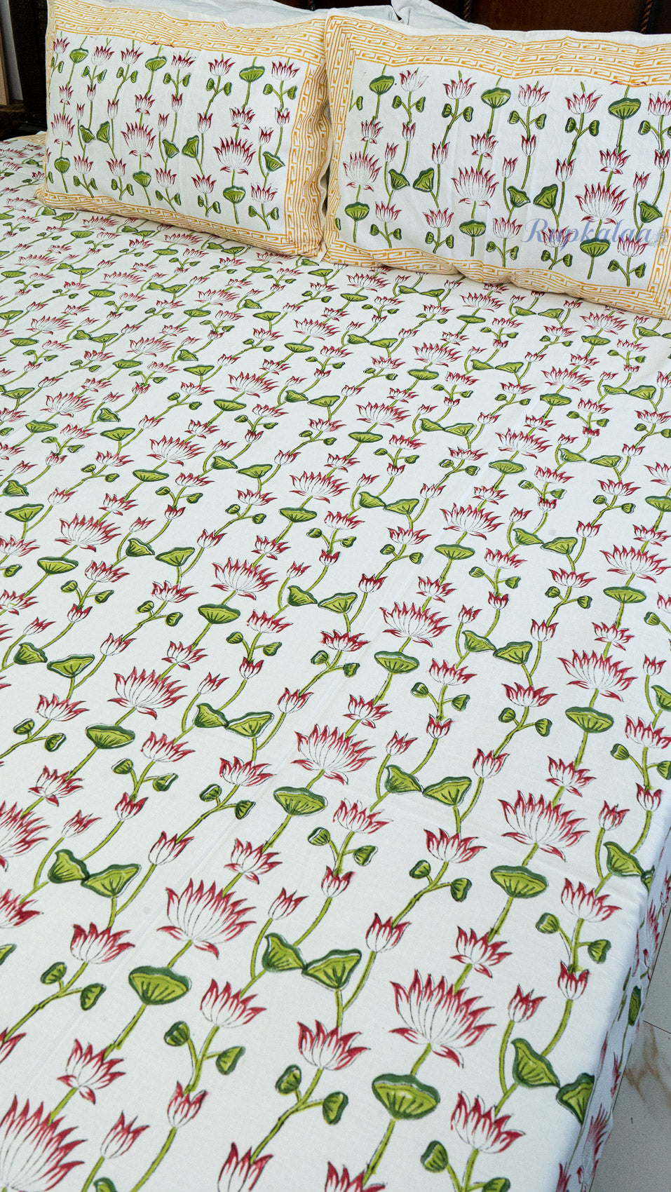Kamal Angan Cotton Bedsheet with Two Pillow Covers