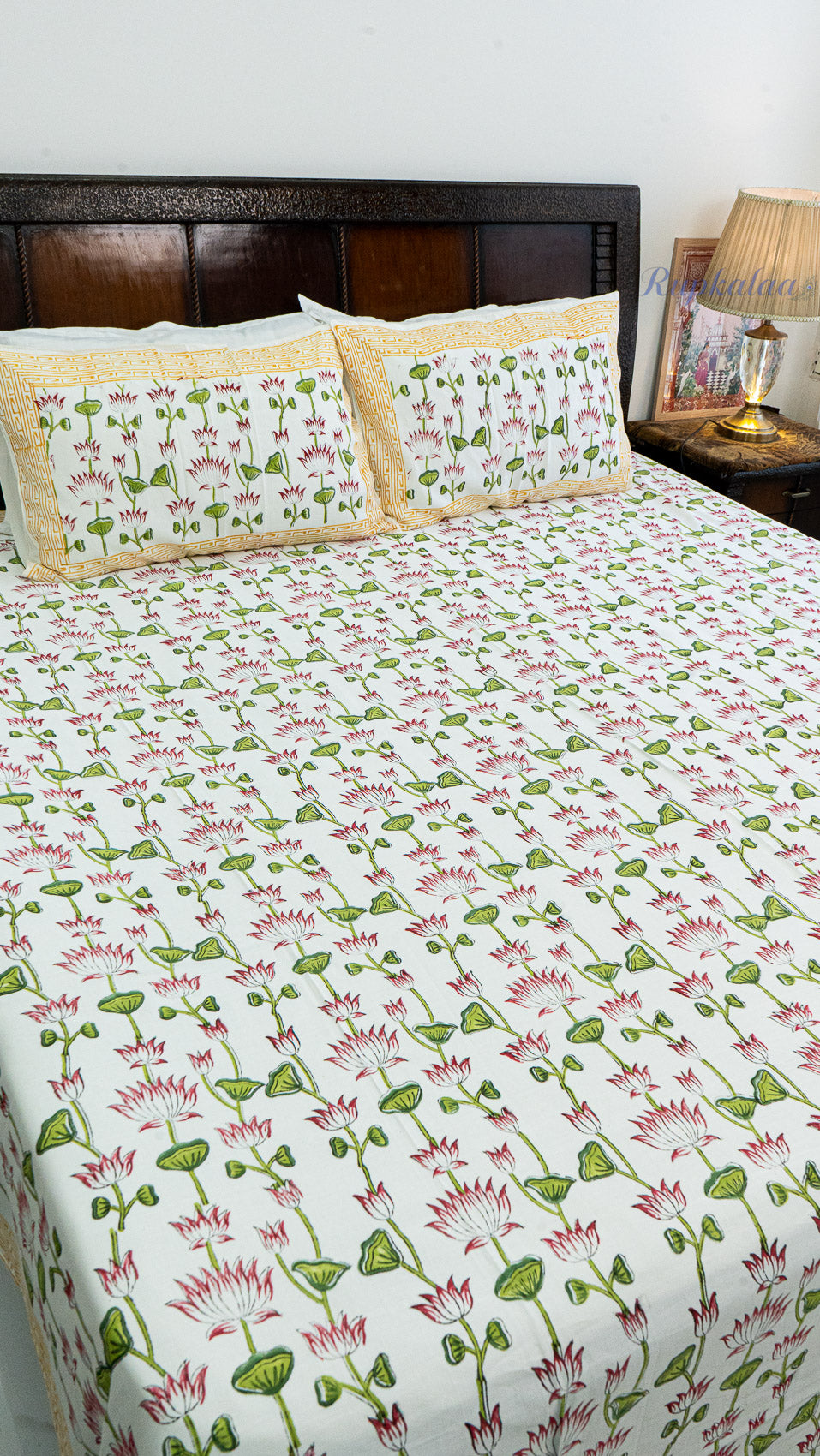 Kamal Angan Cotton Bedsheet with Two Pillow Covers