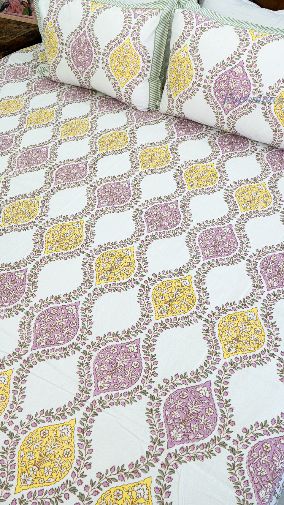 Karigari Cotton Bedsheet with Two Reversible Pillow Covers