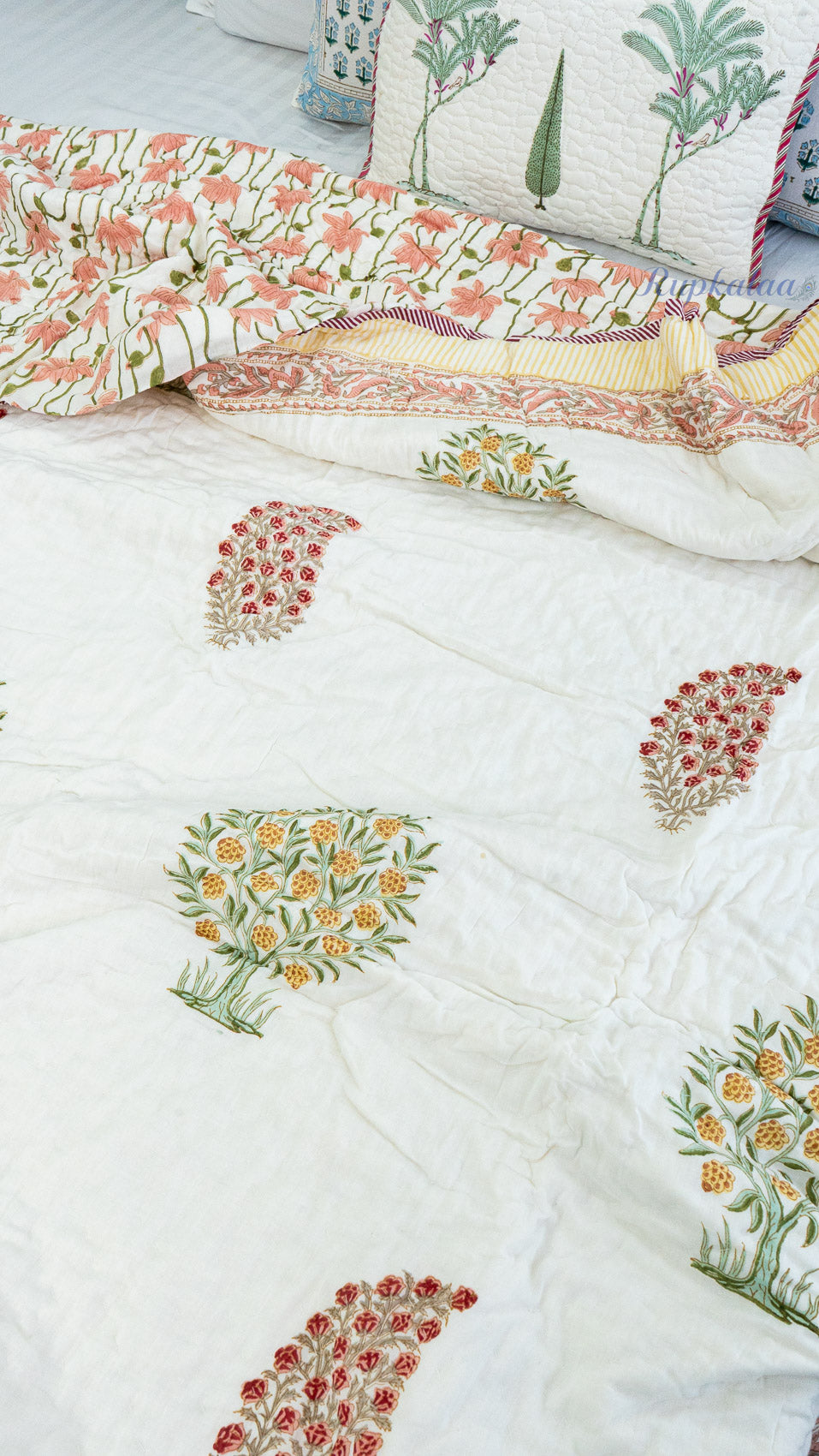 Poppies at Dusk Reversible Mulmul Single Quilt