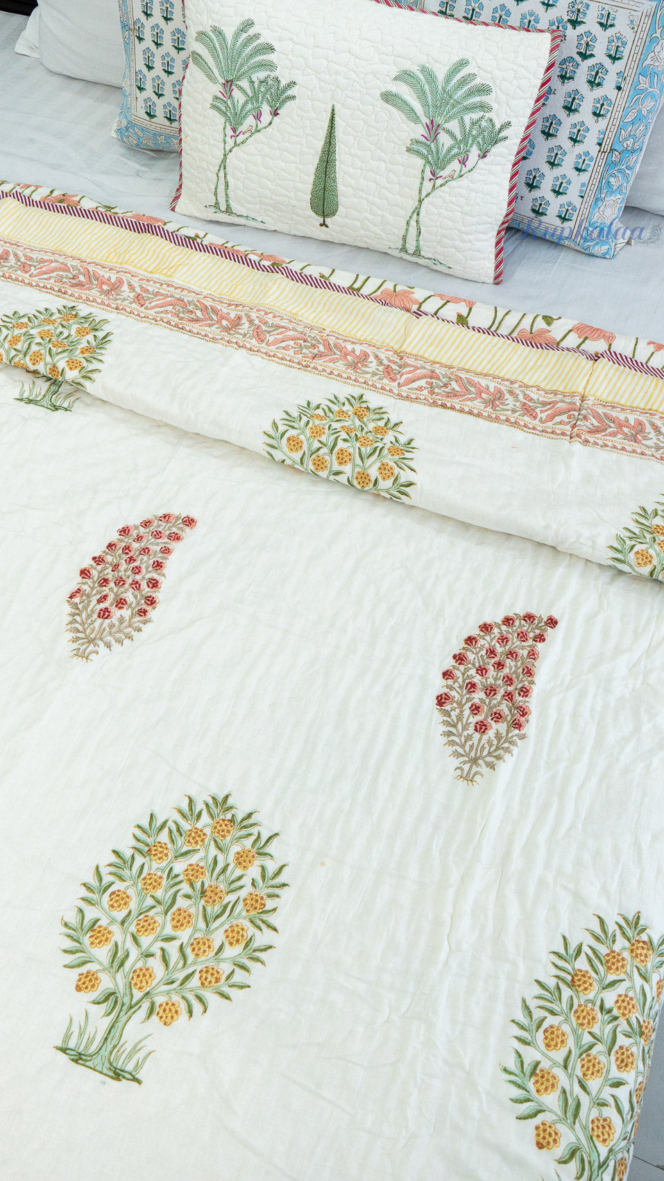 Poppies at Dusk Reversible Mulmul Single Quilt