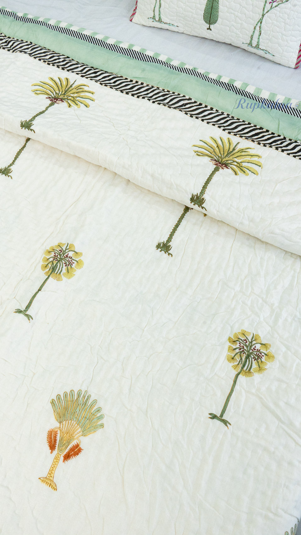 Palm Time Reversible Mulmul Single Quilt