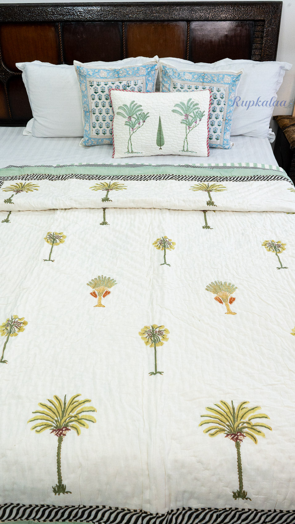 Palm Time Reversible Mulmul Single Quilt